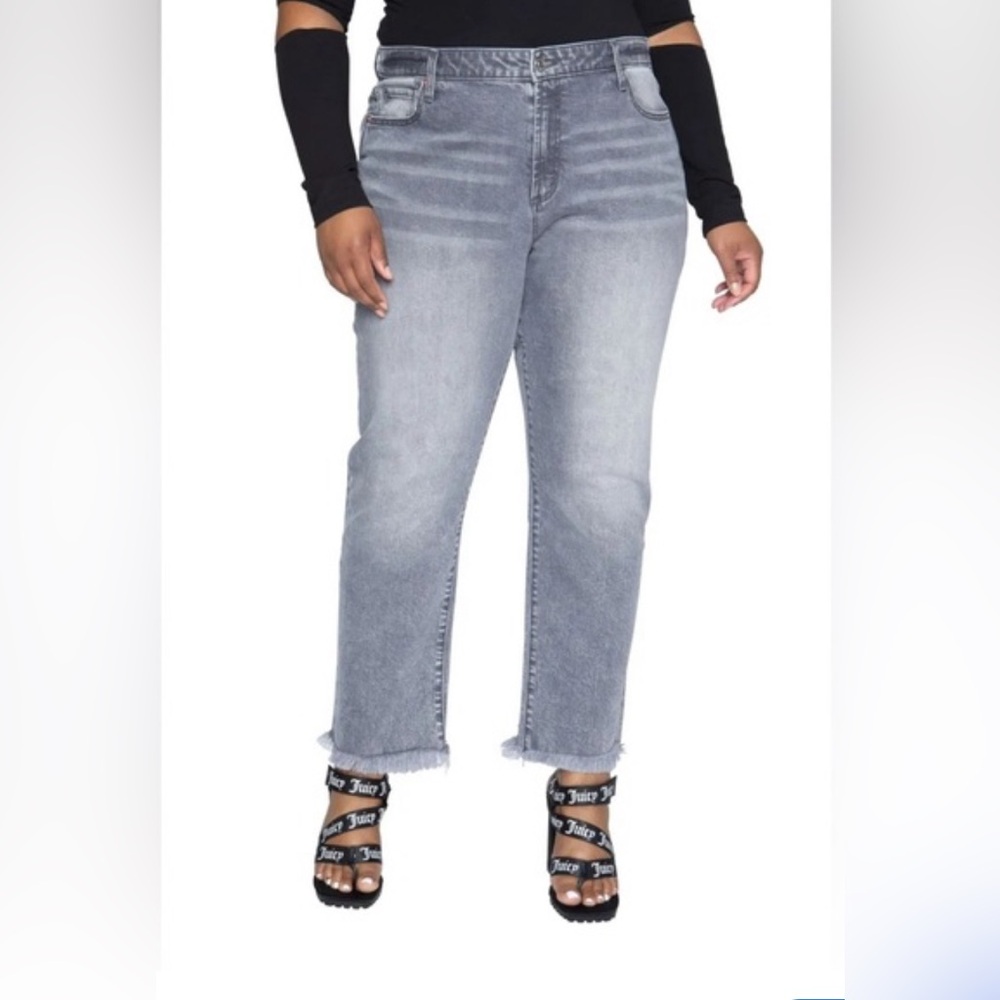 J645. JUICY COUTURE
Venice Faded Wash Whiskered Jeans size 16W NWT
